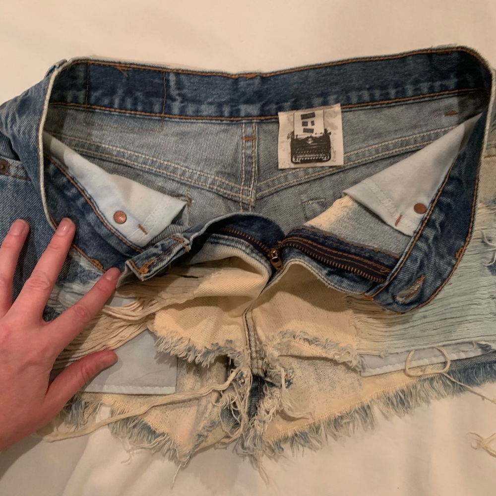 Levi’s - Picture 6 of 8